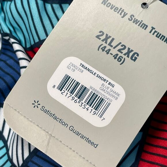 Shark Triangle Print Swim Trunks Men 2XL 44-46 Above The Knee 6" Inseam Blue Red - Picture 10 of 11